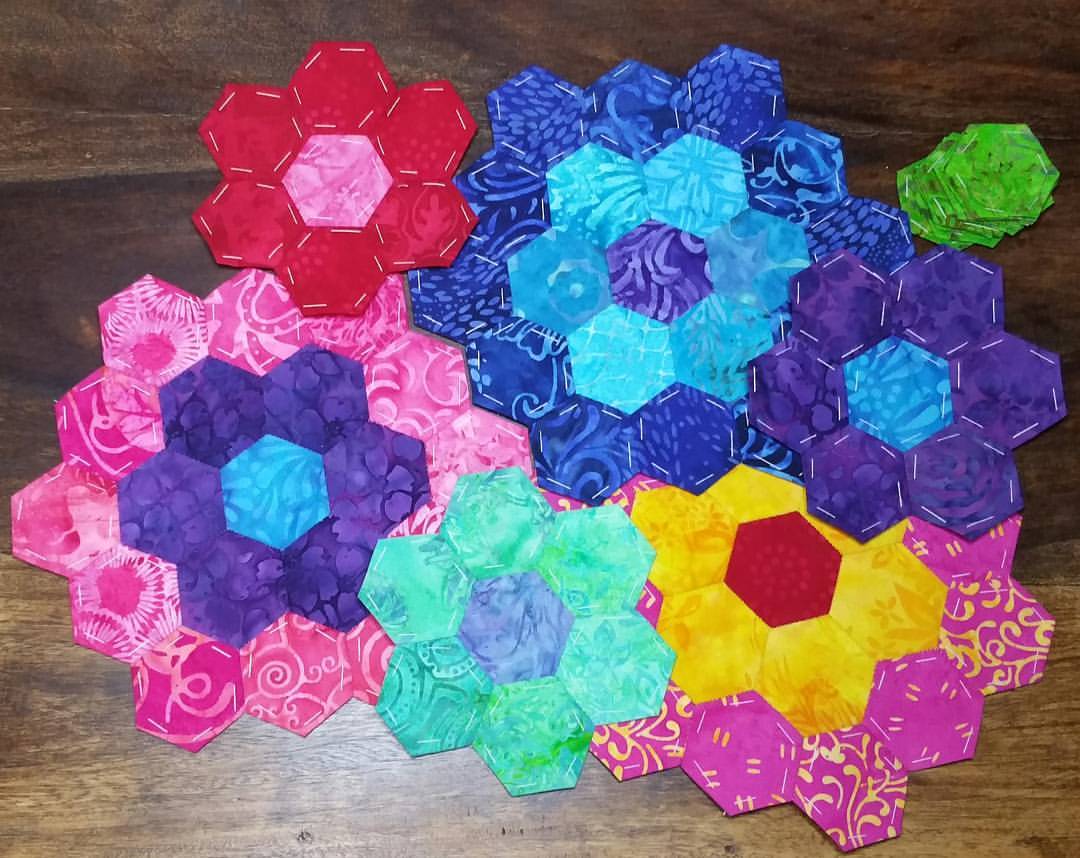 Hexies werden zu Blüten und mit dem "La Passacaglia" angefangen