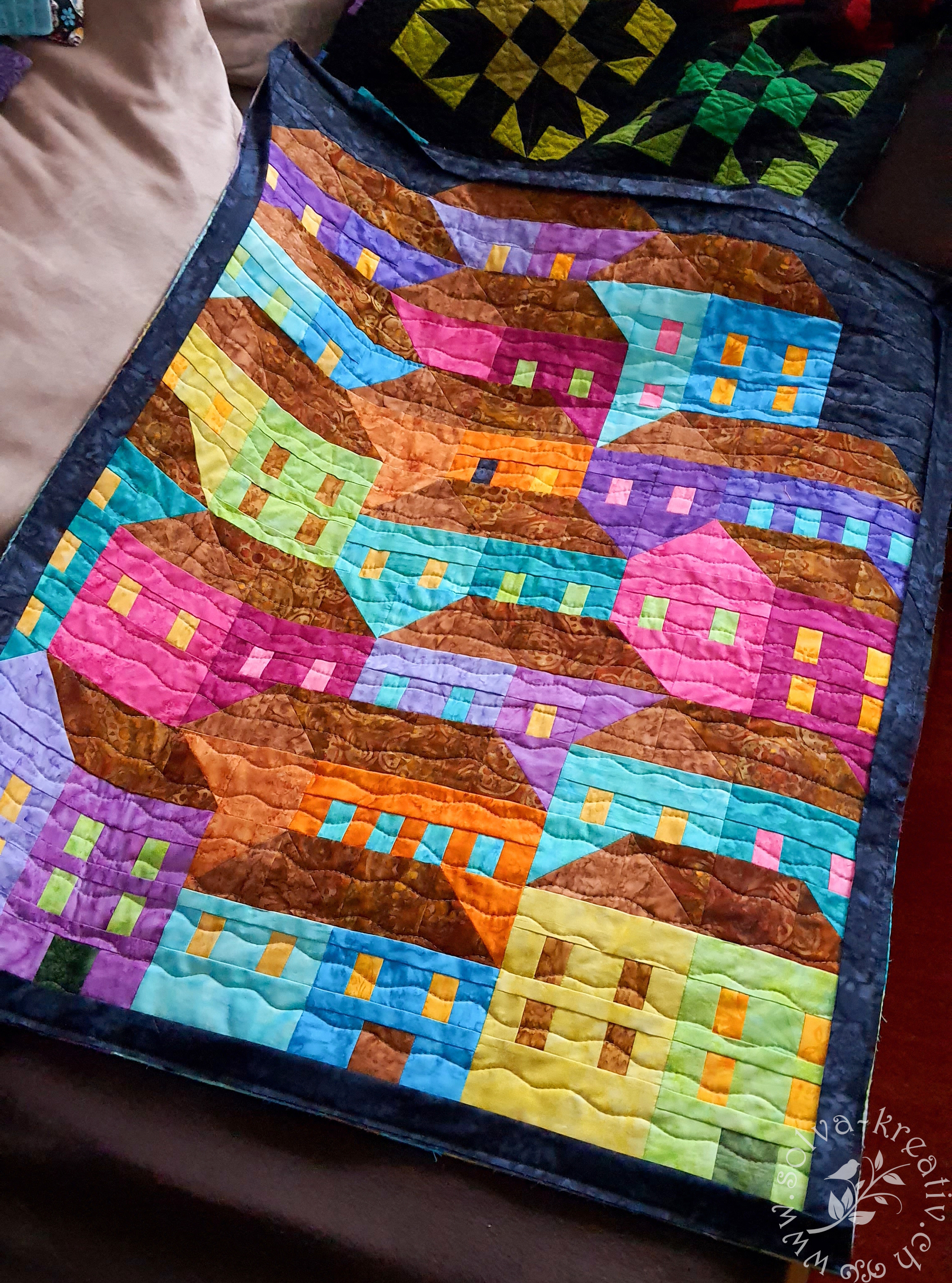 HillsideHousesQuilt12