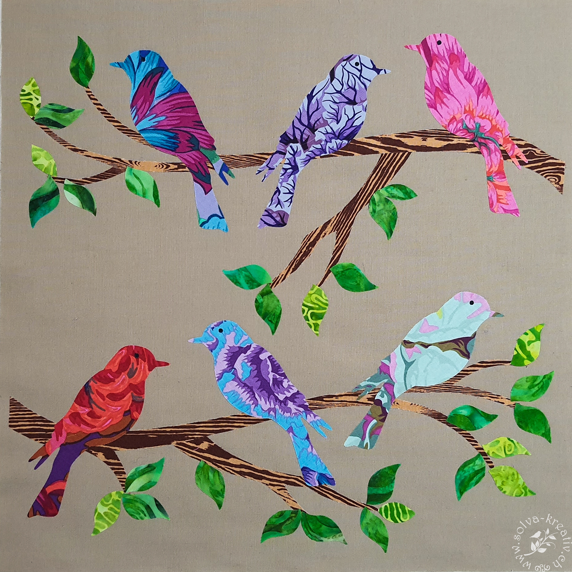 BirdhouseVillageBirdsOnTree